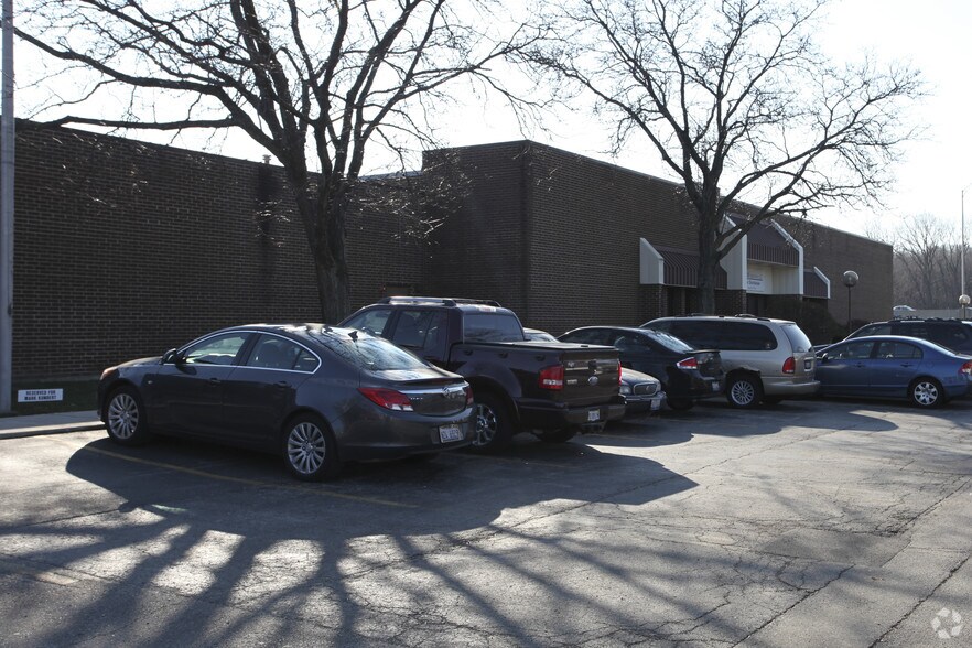 501-509 W Algonquin Rd, Arlington Heights, IL à vendre - Photo de l’immeuble – Image 3 sur 5
