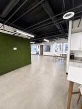 4221 Wilshire Blvd, Los Angeles, CA à louer Photo intérieure– Image 2 sur 7