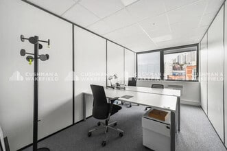 16 Rue Jean Jacques Rousseau, Issy-les-Moulineaux à louer Photo intérieure– Image 2 sur 13