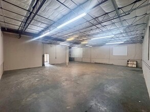 9361 Winkler Dr, Houston, TX à louer Photo intérieure– Image 2 sur 5