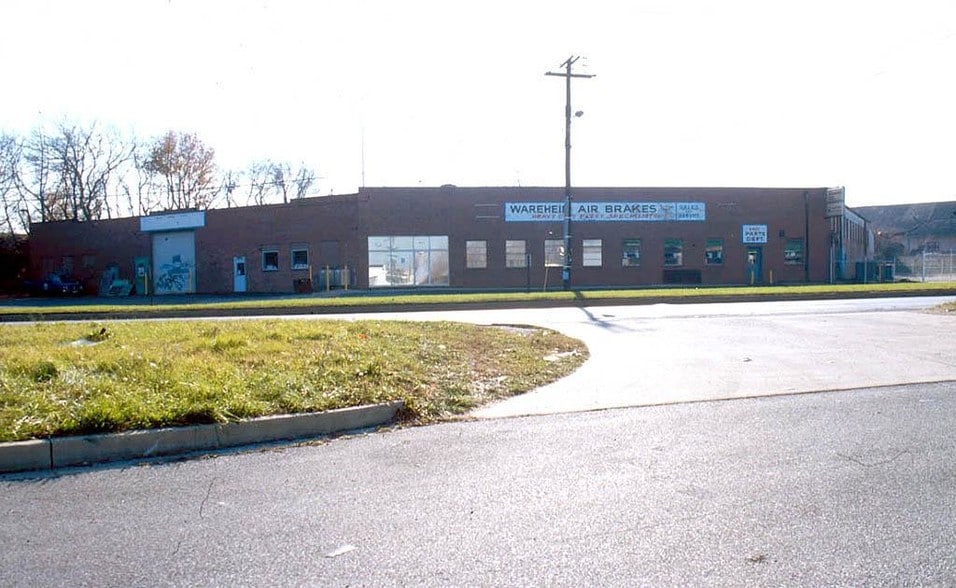 6401-6403 Erdman Ave, Baltimore, MD à vendre - Photo de l’immeuble – Image 2 sur 3