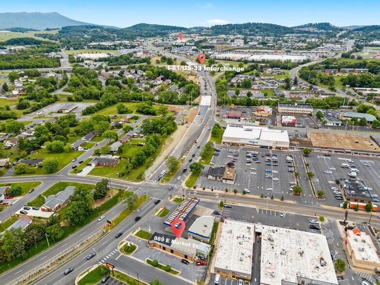 889 E Market St, Harrisonburg, VA à vendre - Photo de l’immeuble – Image 3 sur 10