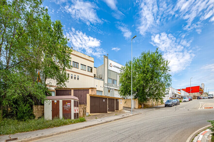 Industriel/Logistique dans Rubí, Barcelona à vendre - Photo de l’immeuble – Image 2 sur 6