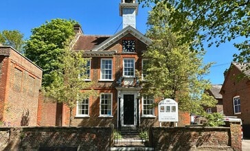77 High St, Eaton Bray à louer Photo de l’immeuble– Image 1 sur 9