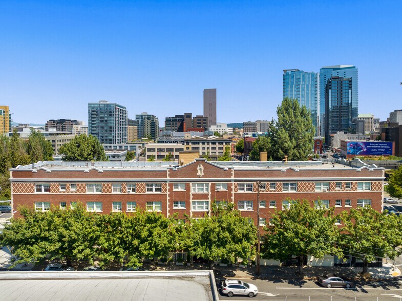 2 Portland Studio Condos portefeuille de 2 biens à vendre sur LoopNet.fr - Photo de l’immeuble – Image 1 sur 19
