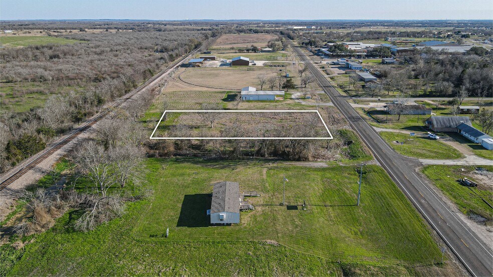 23324 FM 39, Iola, TX à vendre - Photo de l’immeuble – Image 2 sur 6