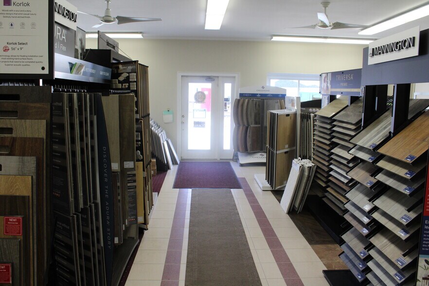 40 S Main St, Milford, MA à vendre - Photo intérieure – Image 3 sur 11