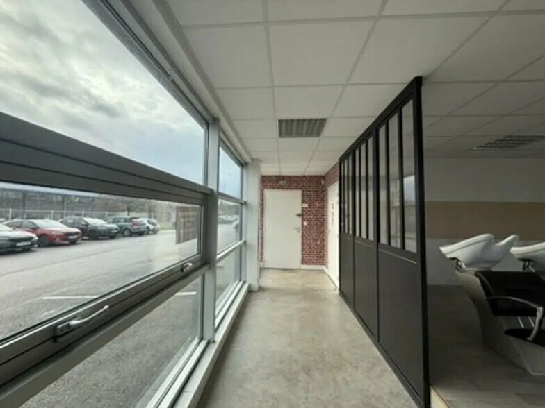 Bureau dans Beauvais à louer - Photo de l’immeuble – Image 2 sur 11