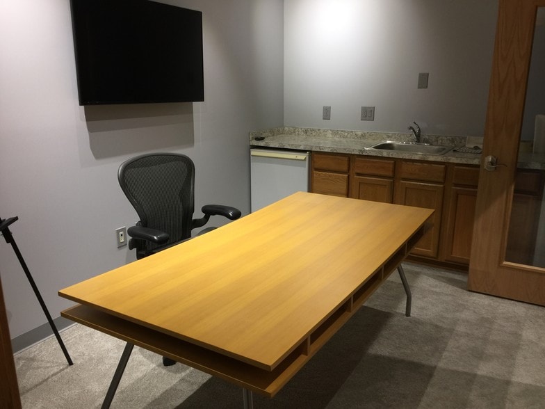 822 Kumho Dr, Fairlawn, OH à louer - Photo intérieure – Image 2 sur 15