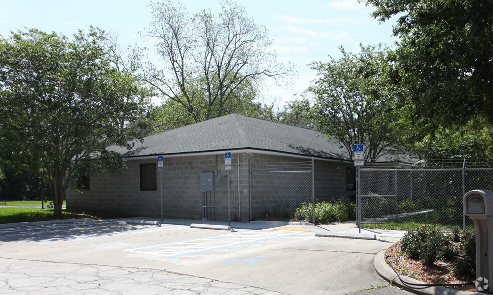 5213 Wesconnett Blvd, Jacksonville, FL à vendre - Photo de l’immeuble – Image 2 sur 2