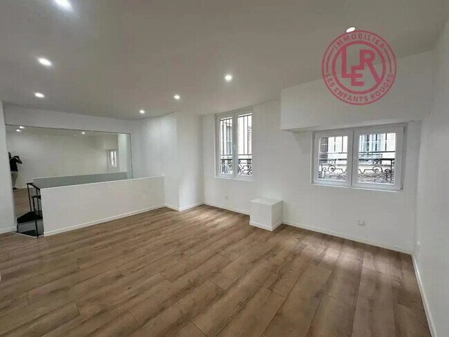 Plus de détails pour Local commercial à louer