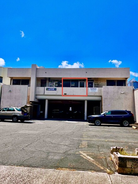 1831 S King St, Honolulu, HI à louer - Photo de l’immeuble – Image 1 sur 4