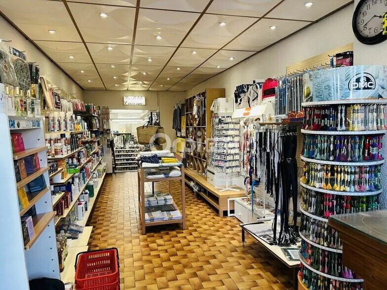 Local commercial dans La Seyne-sur-Mer à louer - Photo intérieure – Image 3 sur 12