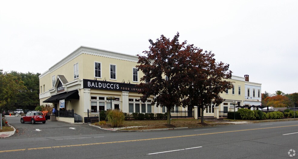 1385-1391 Post Rd E, Westport, CT à louer - Photo de l’immeuble – Image 2 sur 12