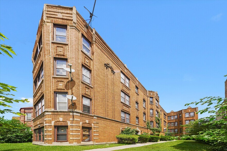 11343 S King Dr, Chicago, IL à vendre - Photo de l’immeuble – Image 2 sur 7