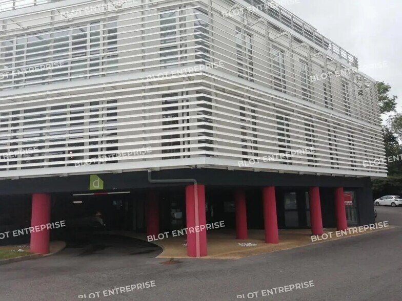 Bureau dans Quimper à louer - Photo de l’immeuble – Image 2 sur 13