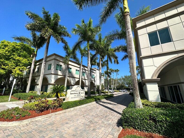 11621 Kew Gardens Ave, Palm Beach Gardens, FL à louer - Photo de l’immeuble – Image 2 sur 5