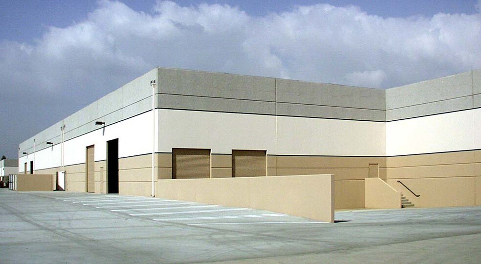 11101 Arrow Route, Rancho Cucamonga, CA à louer - Autre – Image 3 sur 5