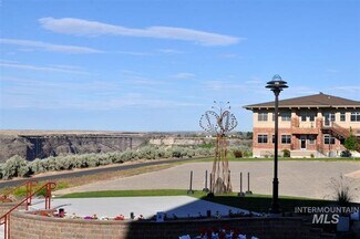 Plus de détails pour 201 River Vista Pl, Twin Falls, ID - Terrain à vendre