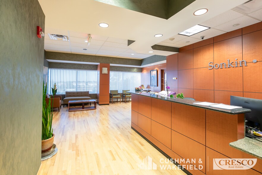 3401 Enterprise Pky, Beachwood, OH à louer - Photo de l’immeuble – Image 3 sur 35