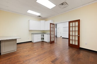 616 Bay St, Brunswick, GA à vendre Photo de l’immeuble– Image 2 sur 12