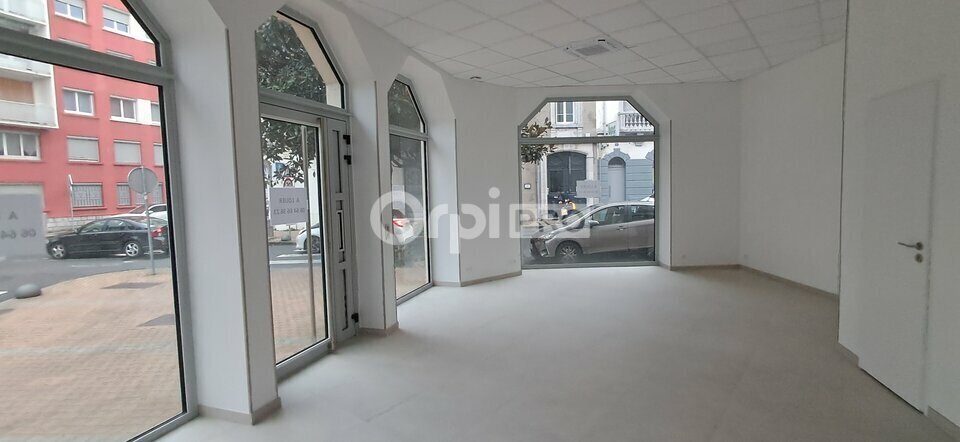 Local commercial dans Tarbes à louer - Photo intérieure – Image 2 sur 8