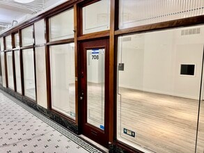 5 S Wabash Ave, Chicago, IL à louer Photo intérieure– Image 2 sur 4