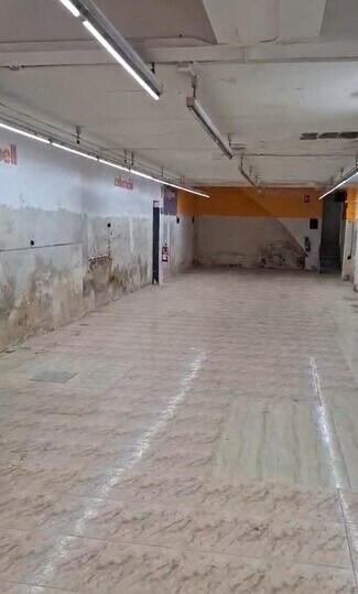 Plus de détails pour Local commercial à louer