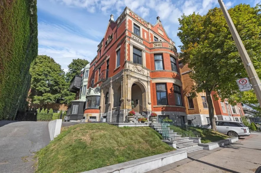 1565 Av Du Docteur-Penfield, Montréal, QC à vendre - Photo principale – Image 1 sur 9