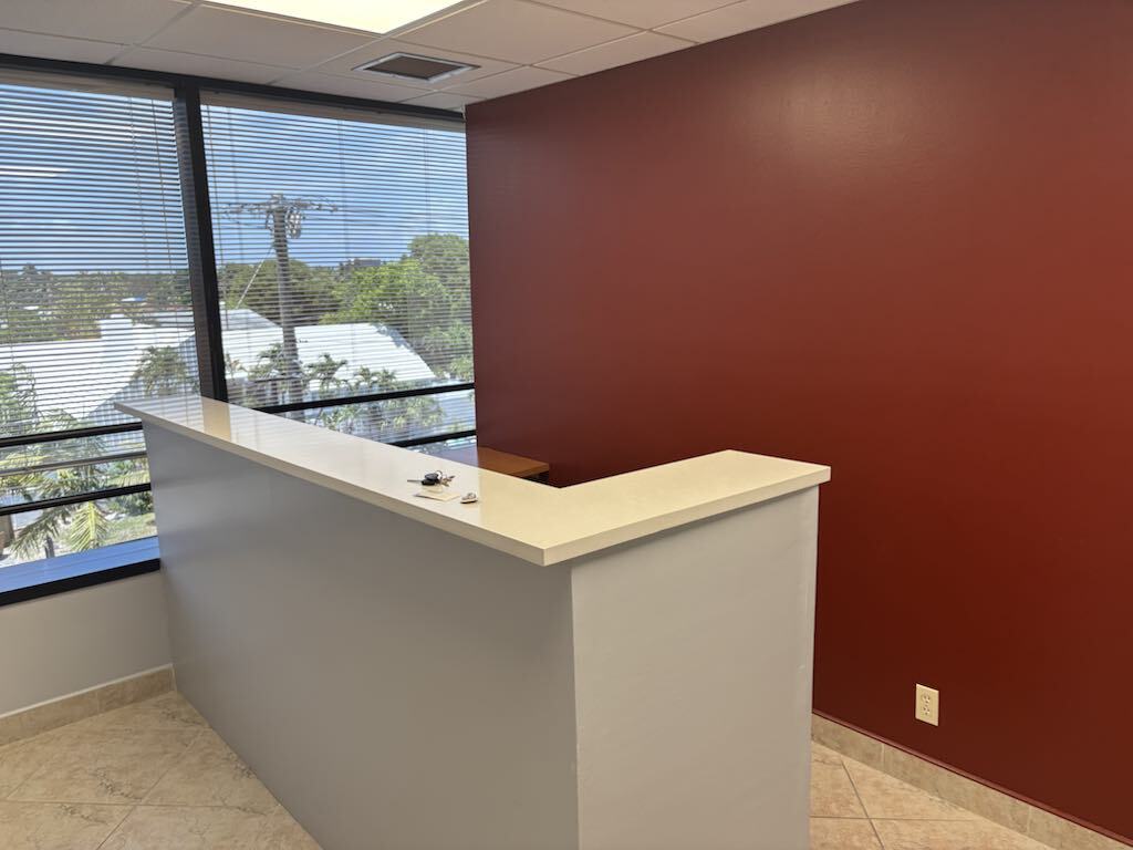 2021 E Commercial Blvd, Fort Lauderdale, FL à louer Photo intérieure– Image 1 sur 8
