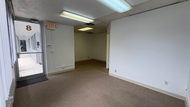 3825 Investment Ln, West Palm Beach, FL à louer Photo intérieure– Image 2 sur 10