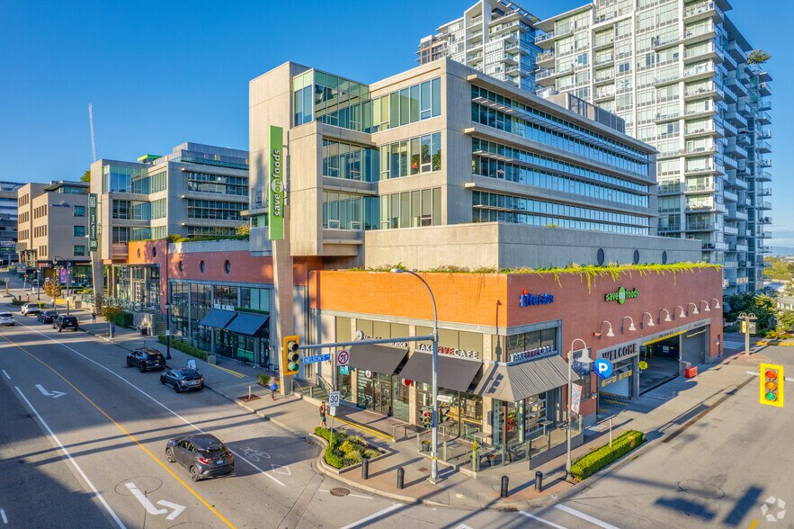233 Nelson's Cres, New Westminster, BC à louer - Photo de l’immeuble – Image 3 sur 12