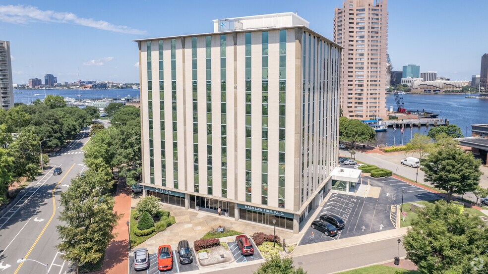 355 Crawford St, Portsmouth, VA à louer - Photo principale – Image 1 sur 4