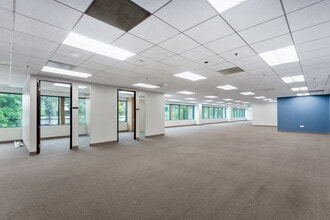 5550 Topanga Canyon Blvd, Woodland Hills, CA à louer Photo intérieure– Image 1 sur 3