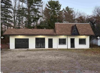 Plus de détails pour 2665 M-137, Interlochen, MI - Industriel/Logistique à vendre