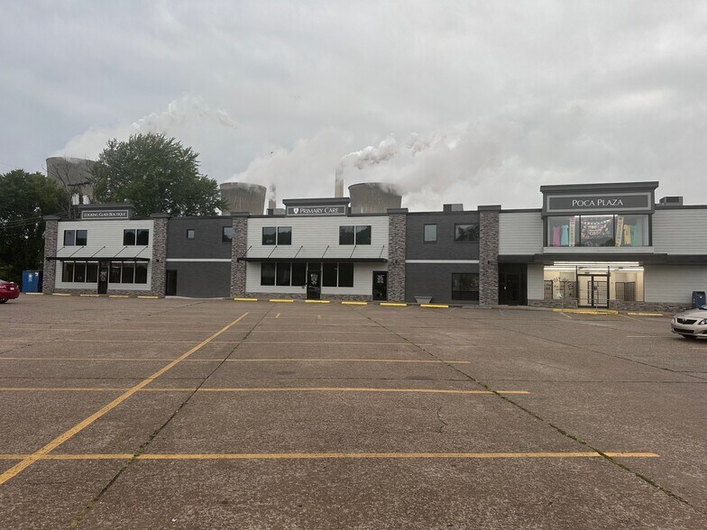 142 Main St, Poca, WV à louer - Photo de l’immeuble – Image 3 sur 3