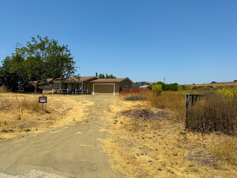7261 Domingos Rd, Lompoc, CA à louer - Photo principale – Image 2 sur 7
