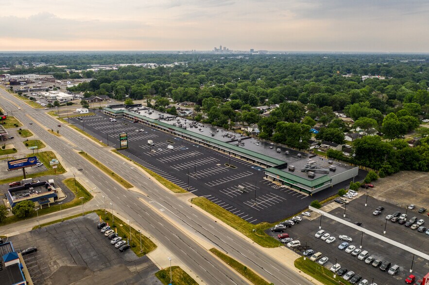 3719-4959 W 38th St, Indianapolis, IN à louer - Photo de l’immeuble – Image 1 sur 7