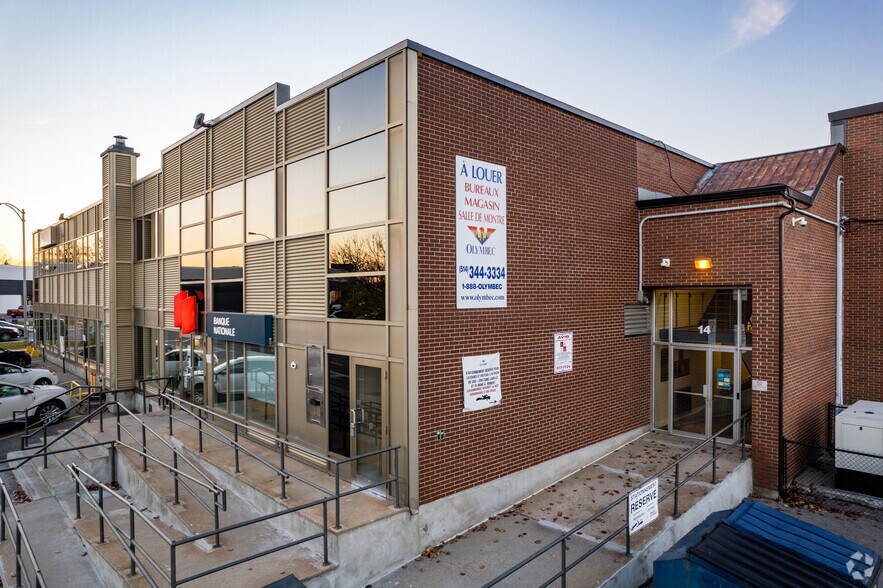 202-208 Boul Du Curé-Labelle, Sainte-Thérèse, QC à louer - Photo principale – Image 1 sur 7