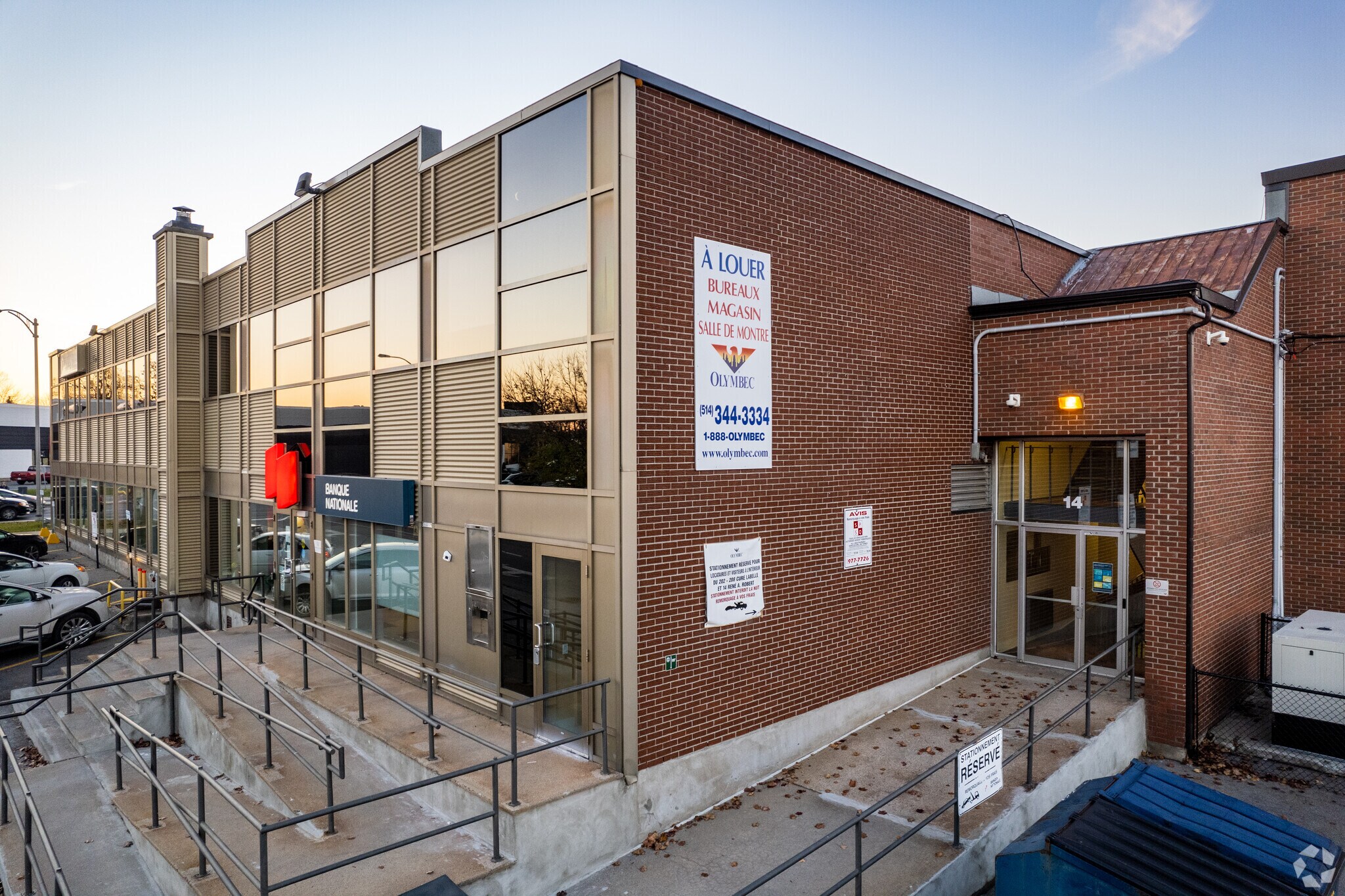 202-208 Boul Du Curé-Labelle, Sainte-Thérèse, QC à louer Photo principale– Image 1 sur 8