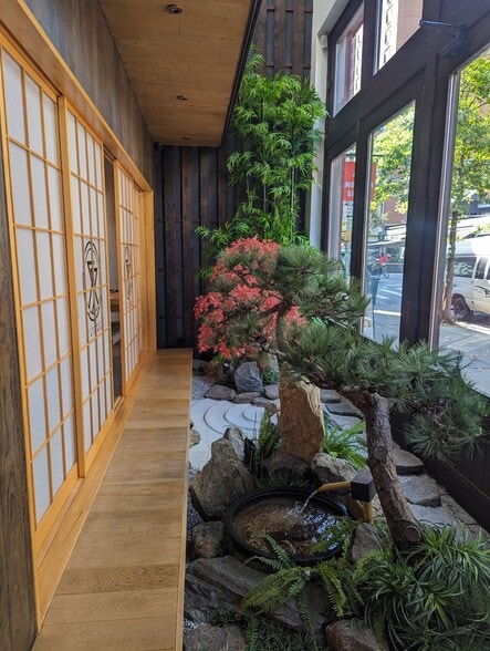 341-343 W Broadway, New York, NY à louer - Photo de l’immeuble – Image 1 sur 9