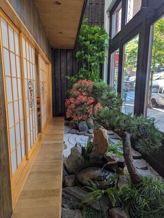 Plus de détails pour 341-343 W Broadway, New York, NY - Local commercial à louer