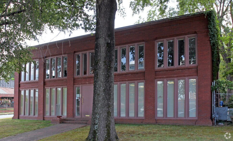 523 E Capitol Ave, Little Rock, AR à louer - Photo principale – Image 1 sur 12