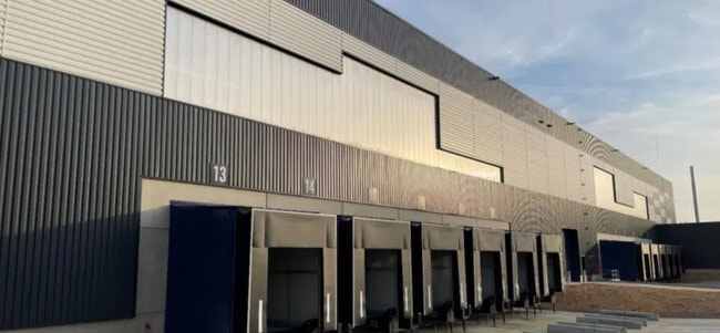 Plus de détails pour Industriel/Logistique à louer