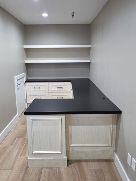714 N Monterey St, Gilbert, AZ à louer - Photo de l’immeuble – Image 3 sur 24