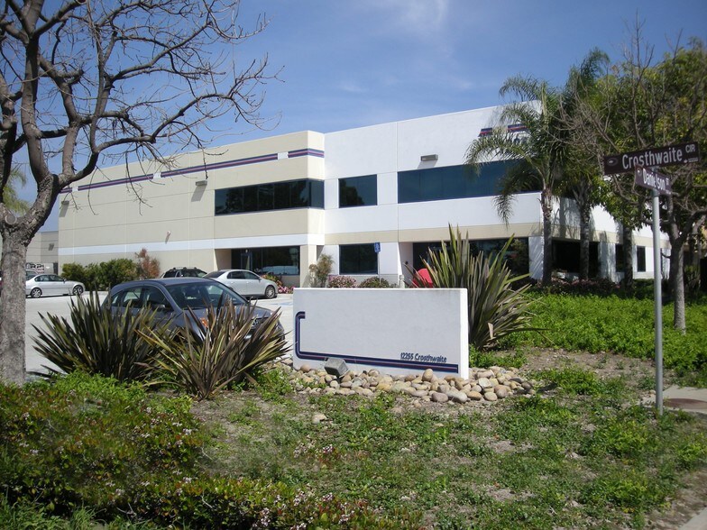 12255 Crosthwaite Cir, Poway, CA à vendre - Photo de l’immeuble – Image 1 sur 2