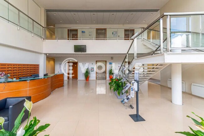 Plus de détails pour Bureau à louer