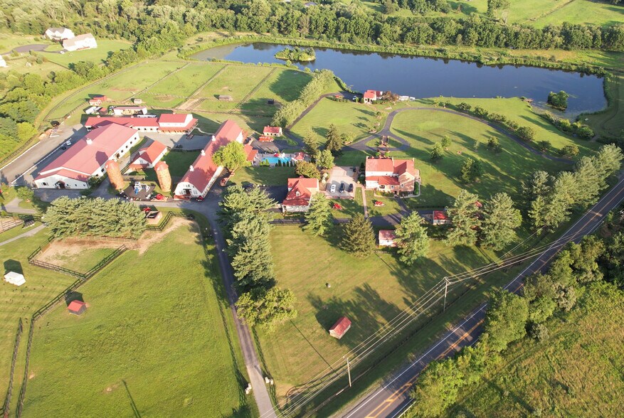 15158 Berlin Tpke, Purcellville, VA à vendre - Photo de l’immeuble – Image 3 sur 43