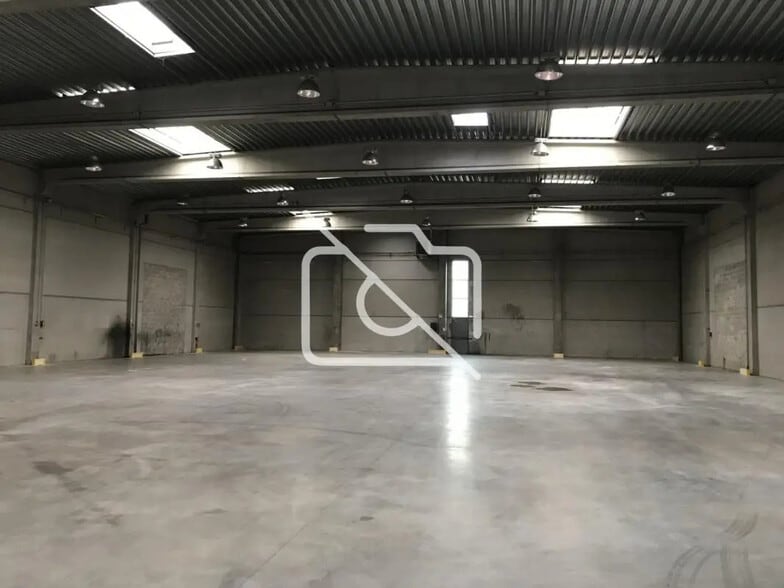 Industriel/Logistique dans Chilly-Mazarin à louer - Photo intérieure – Image 3 sur 8