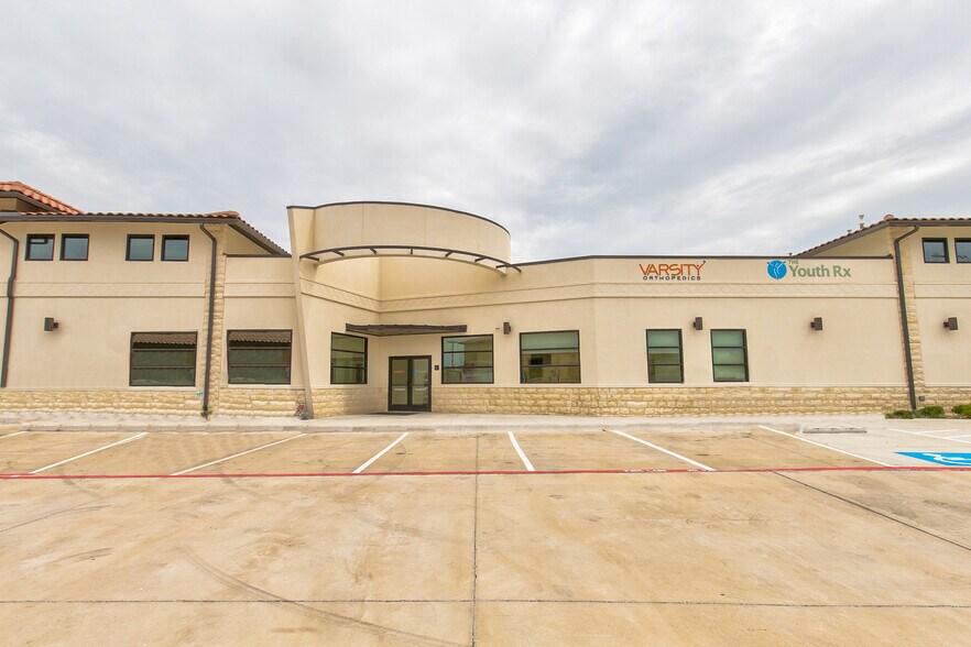 9545 N Beach St, Fort Worth, TX à louer - Photo principale – Image 1 sur 17